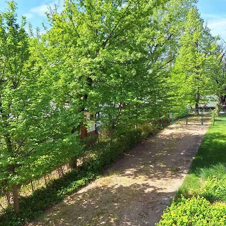 Szálloda Duna Garden 4*
