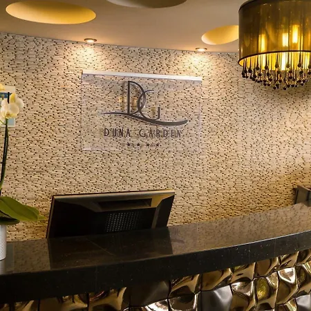 Hotel Duna Garden 4*