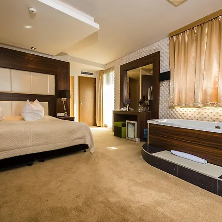 Hotel Duna Garden