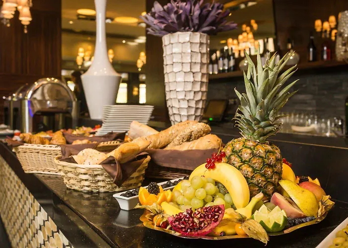 Duna Garden Hotel 4*