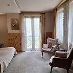 Duna Garden ホテル 4*