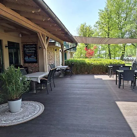 多瑙花园酒店 4*