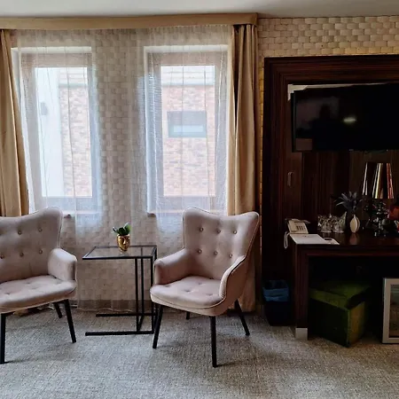 多瑙花园酒店 4* 布达佩斯