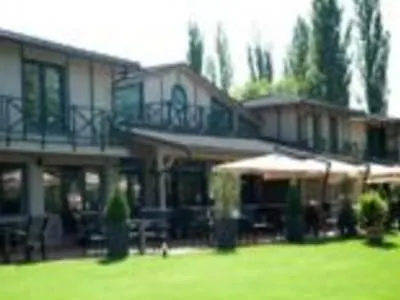 多瑙花园酒店 酒店 4*