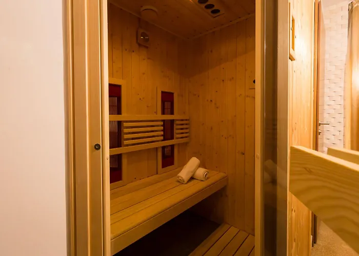 Hotel Duna Garden 4*